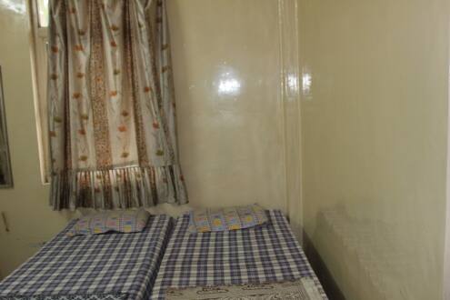 Asha Suk Niwas Lodging, Chiplun 2